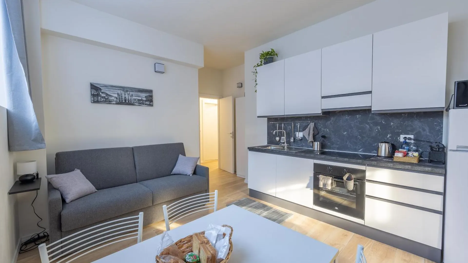 Milan - San Siro Corner, Apartment With Private Parking