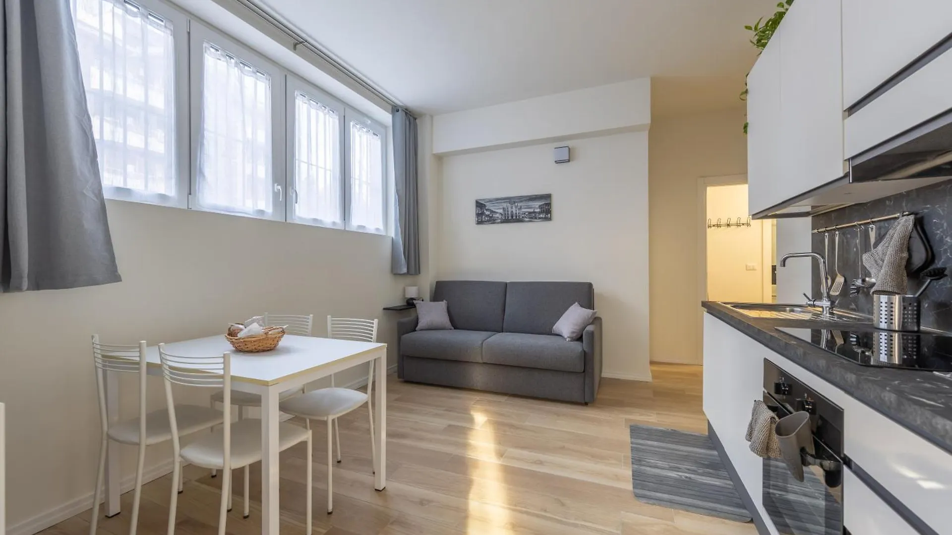 Milan - San Siro Corner, Apartment With Private Parking