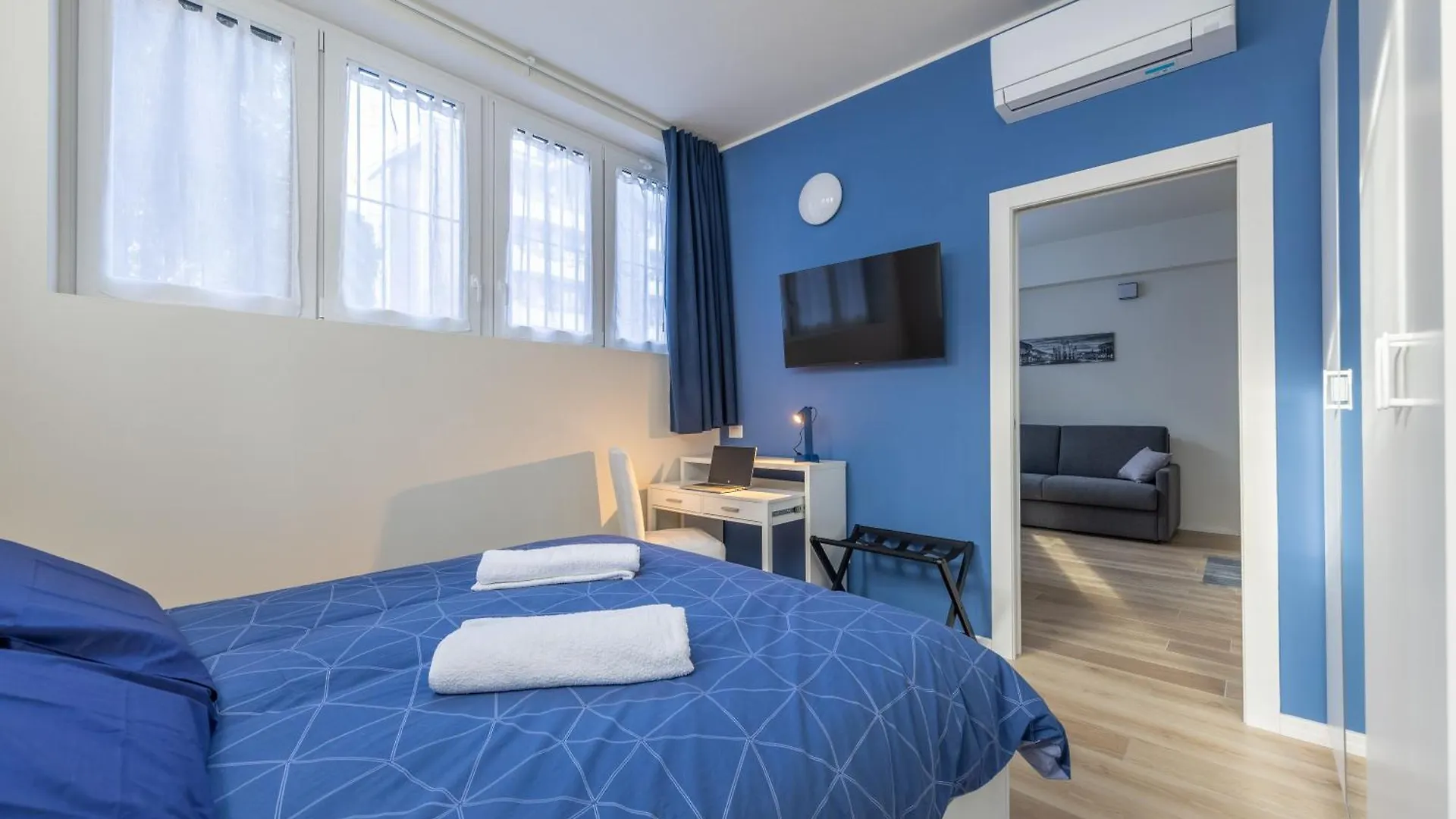 Milan - San Siro Corner, Apartment With Private Parking 0*,  Italia